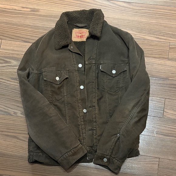 Levi's Other - Levi's men's corduroy Sherpa lined trucker jacket in brown.